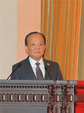 巨石集團(tuán)有限公司董事長(zhǎng)張毓強(qiáng)作經(jīng)驗(yàn)交流